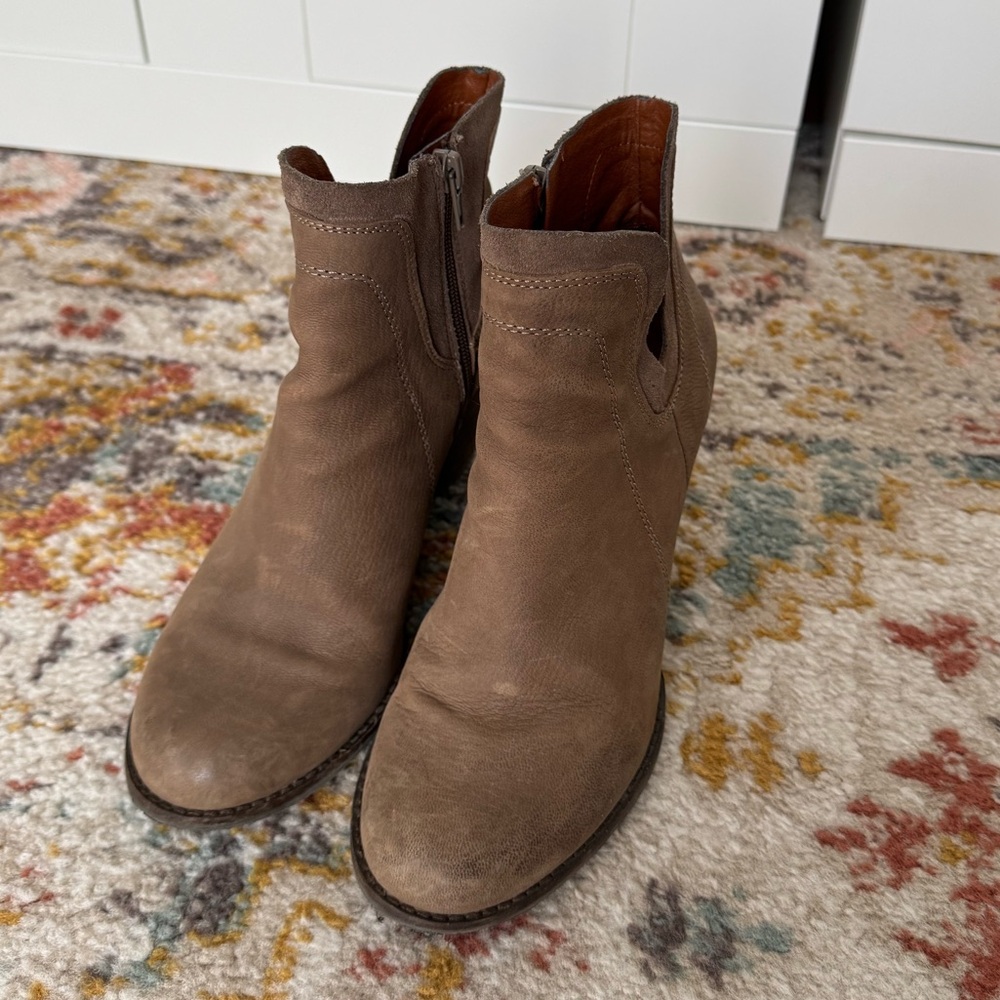 Lucky Brand Yenata leather wedge bootie